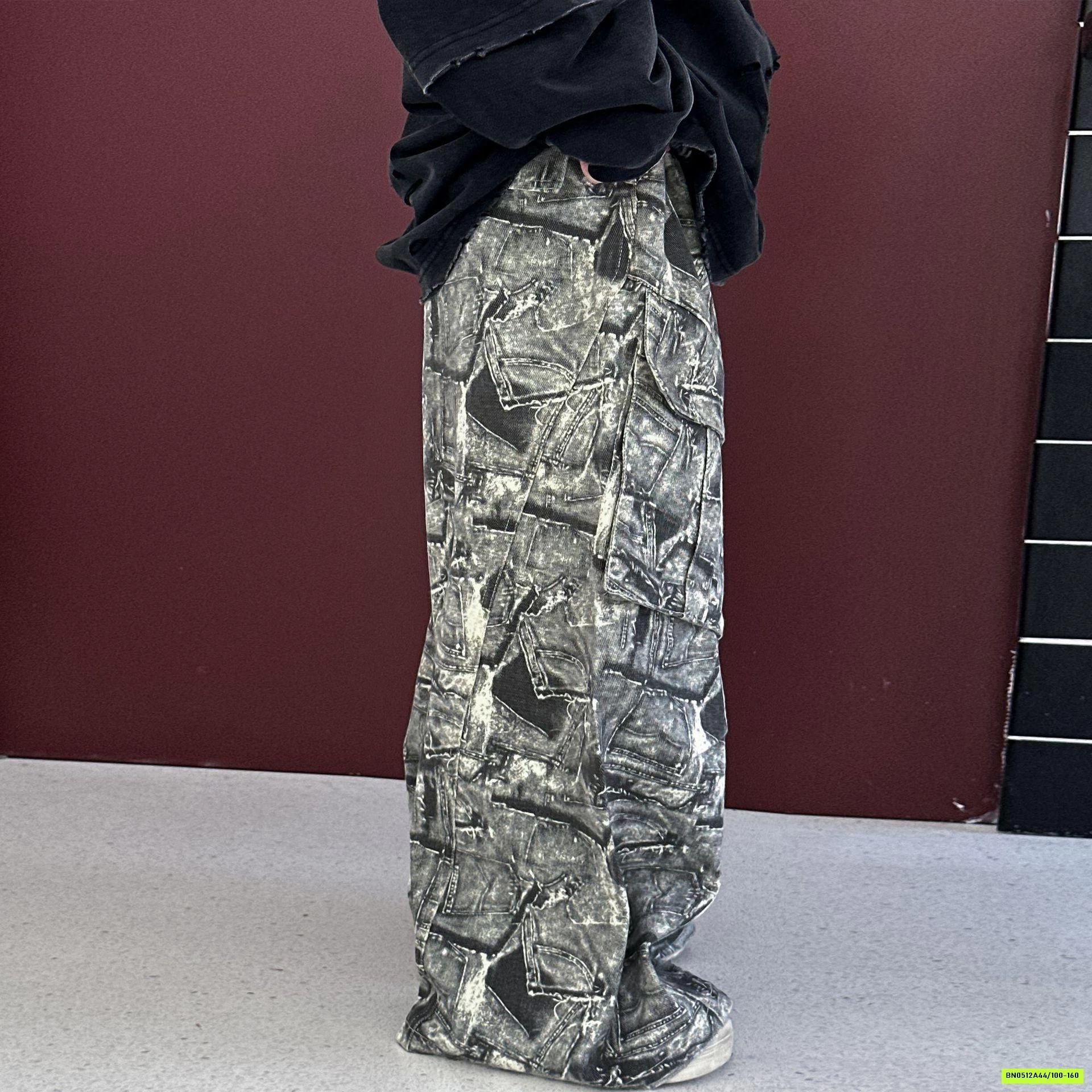 QUẦN TÚI HỘP HỌA TIẾT ĐỘC LẠ