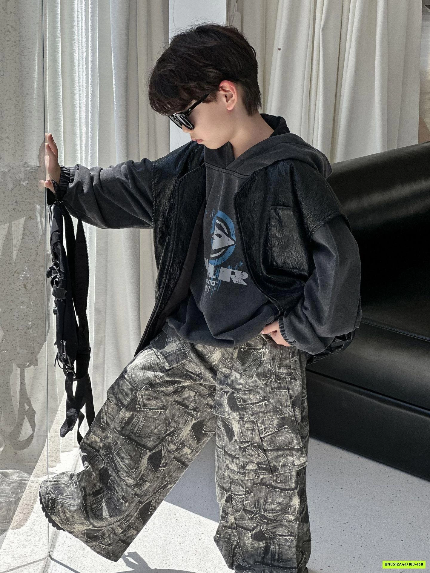 QUẦN TÚI HỘP HỌA TIẾT ĐỘC LẠ