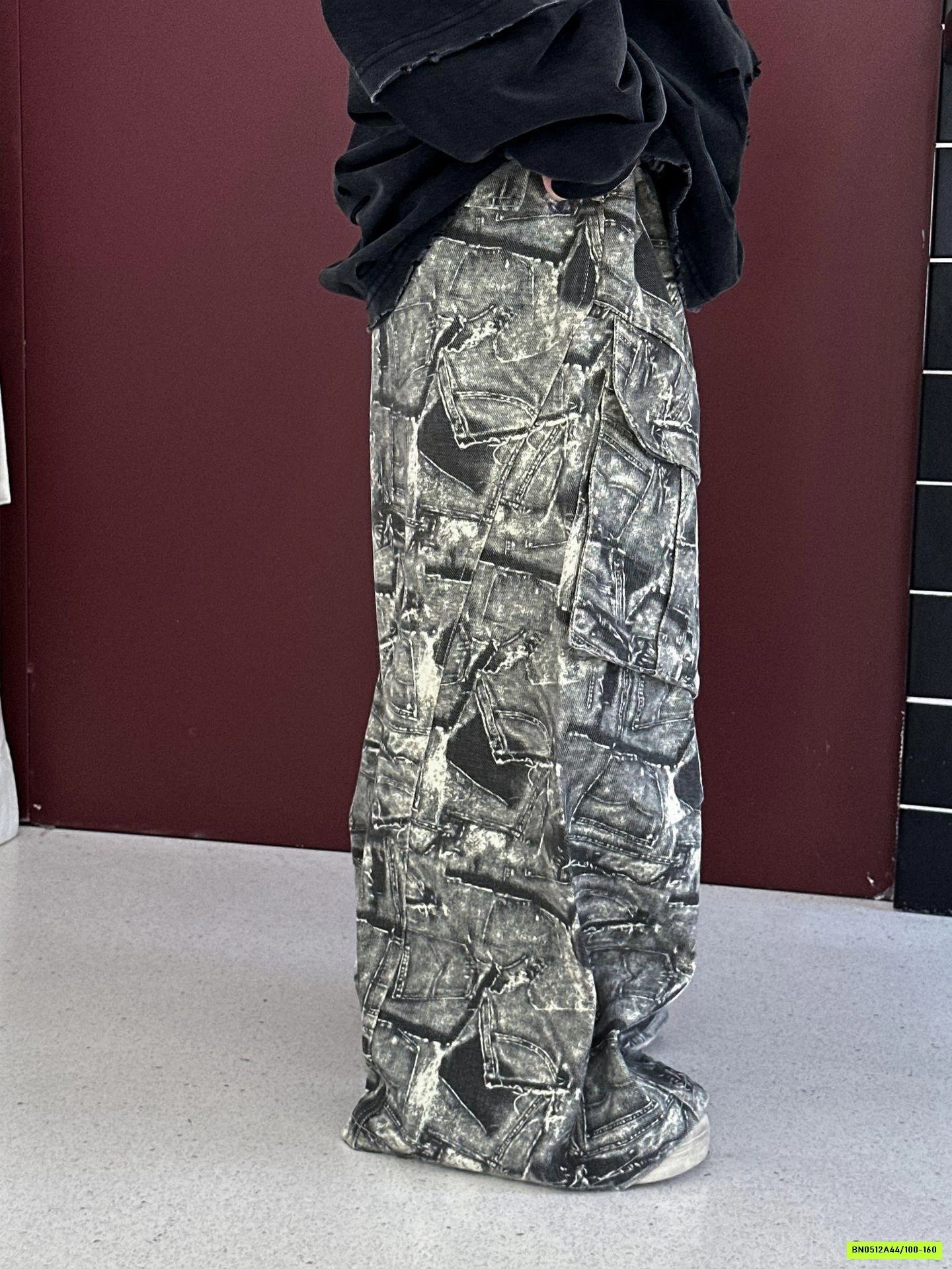 QUẦN TÚI HỘP HỌA TIẾT ĐỘC LẠ