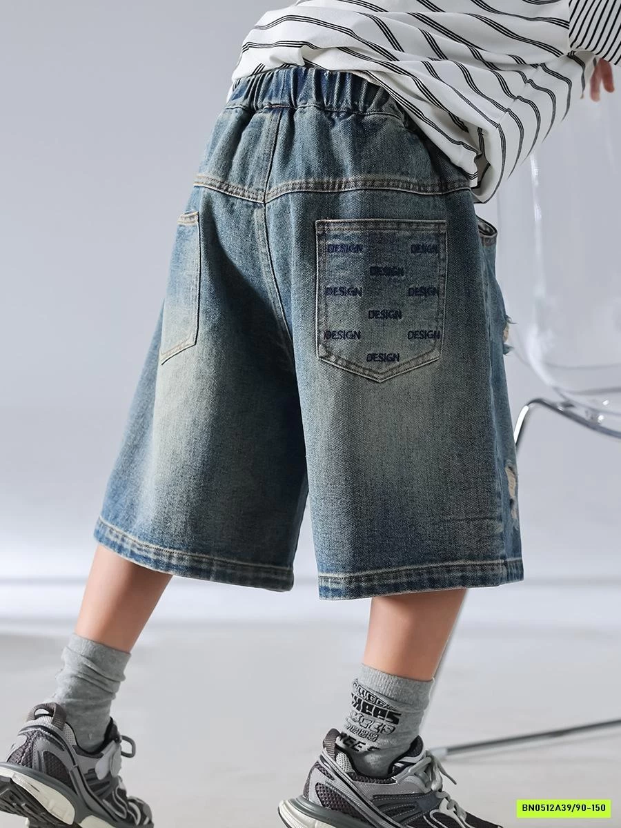 SHORT JEANS RÁCH THÊU CHỮ TÚI SAU