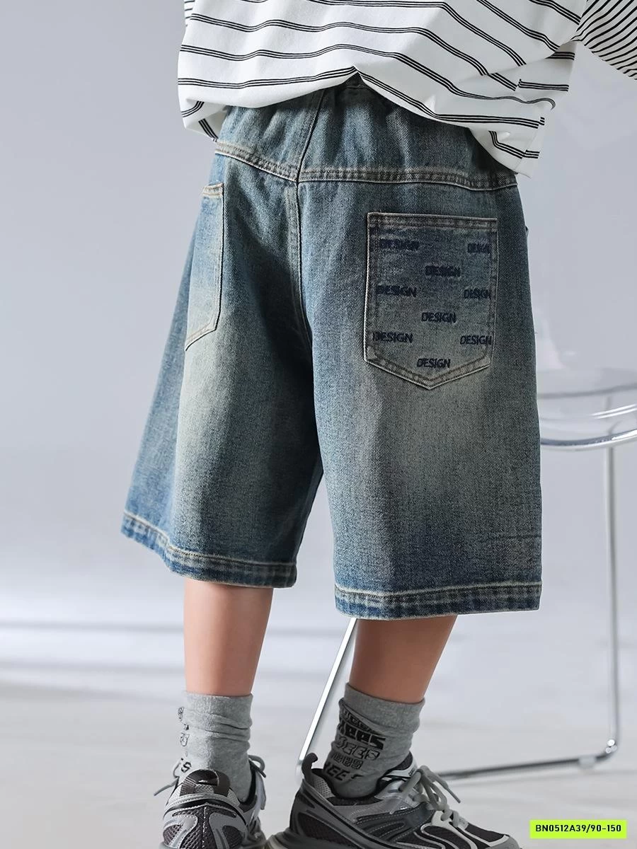 SHORT JEANS RÁCH THÊU CHỮ TÚI SAU