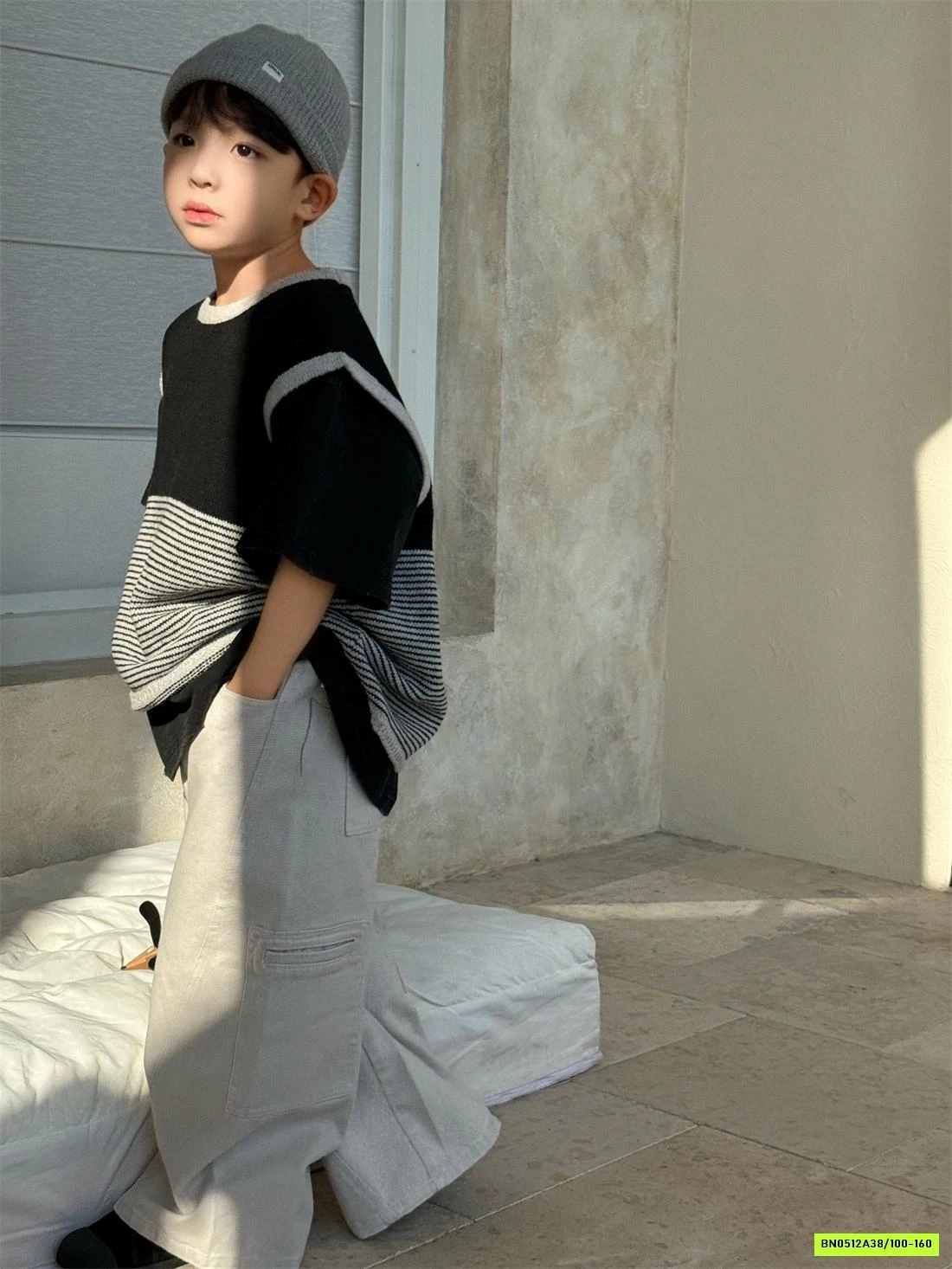 JEANS SUÔNG GÂN CHÉO TÚI ÉP