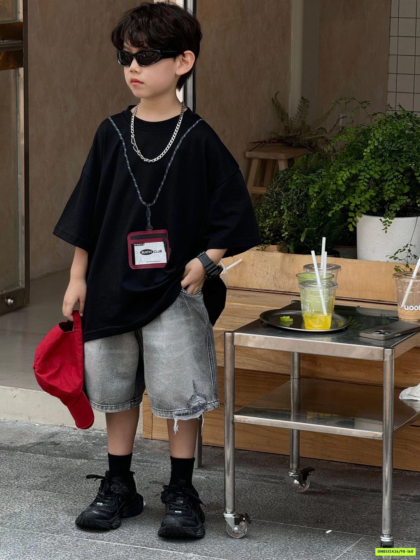 SHORT JEANS ĐEN BẠC MÀU RÁCH GỐI FANSHU