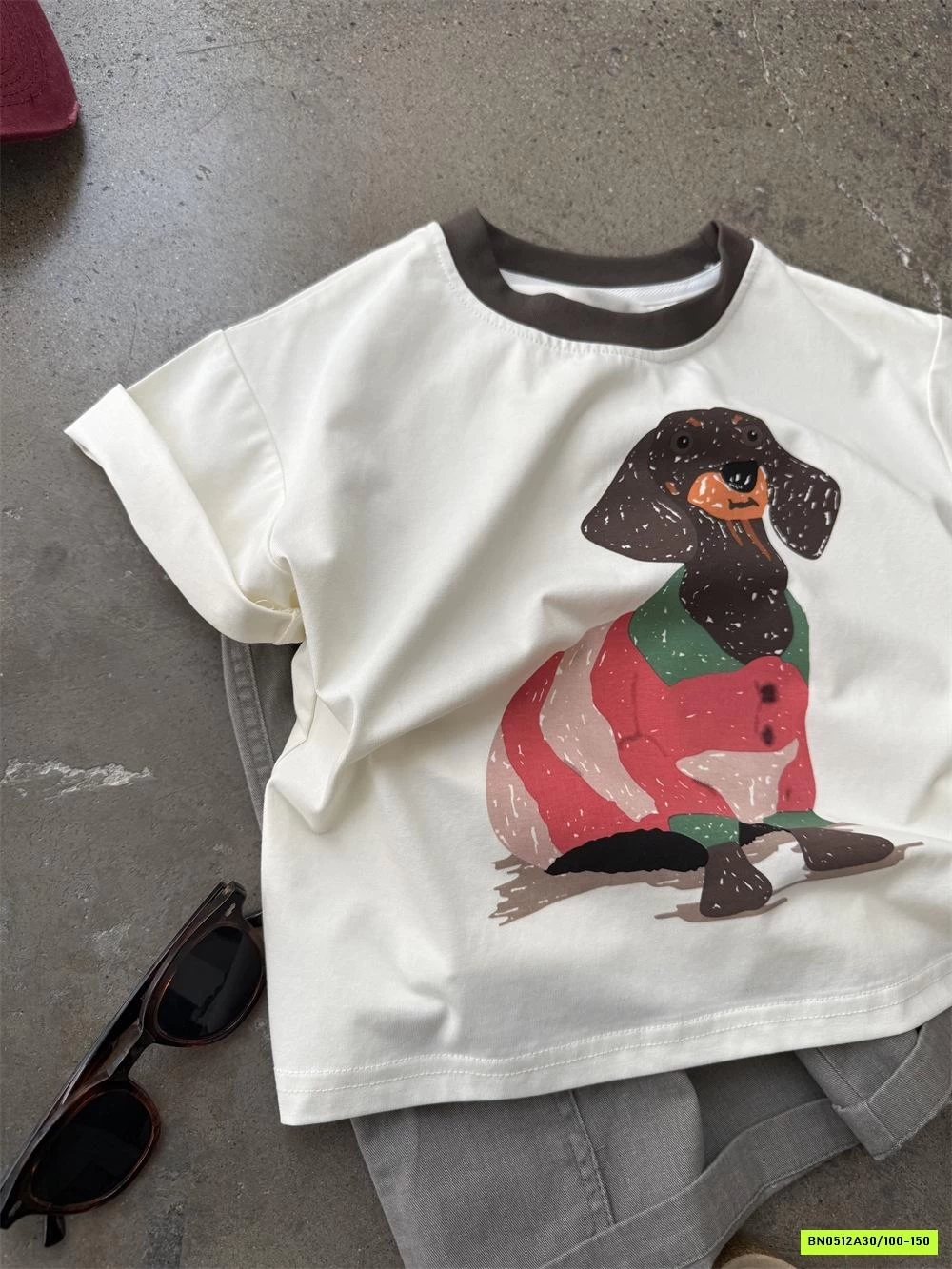 ÁO THUN CÚN VIỀN CỔ