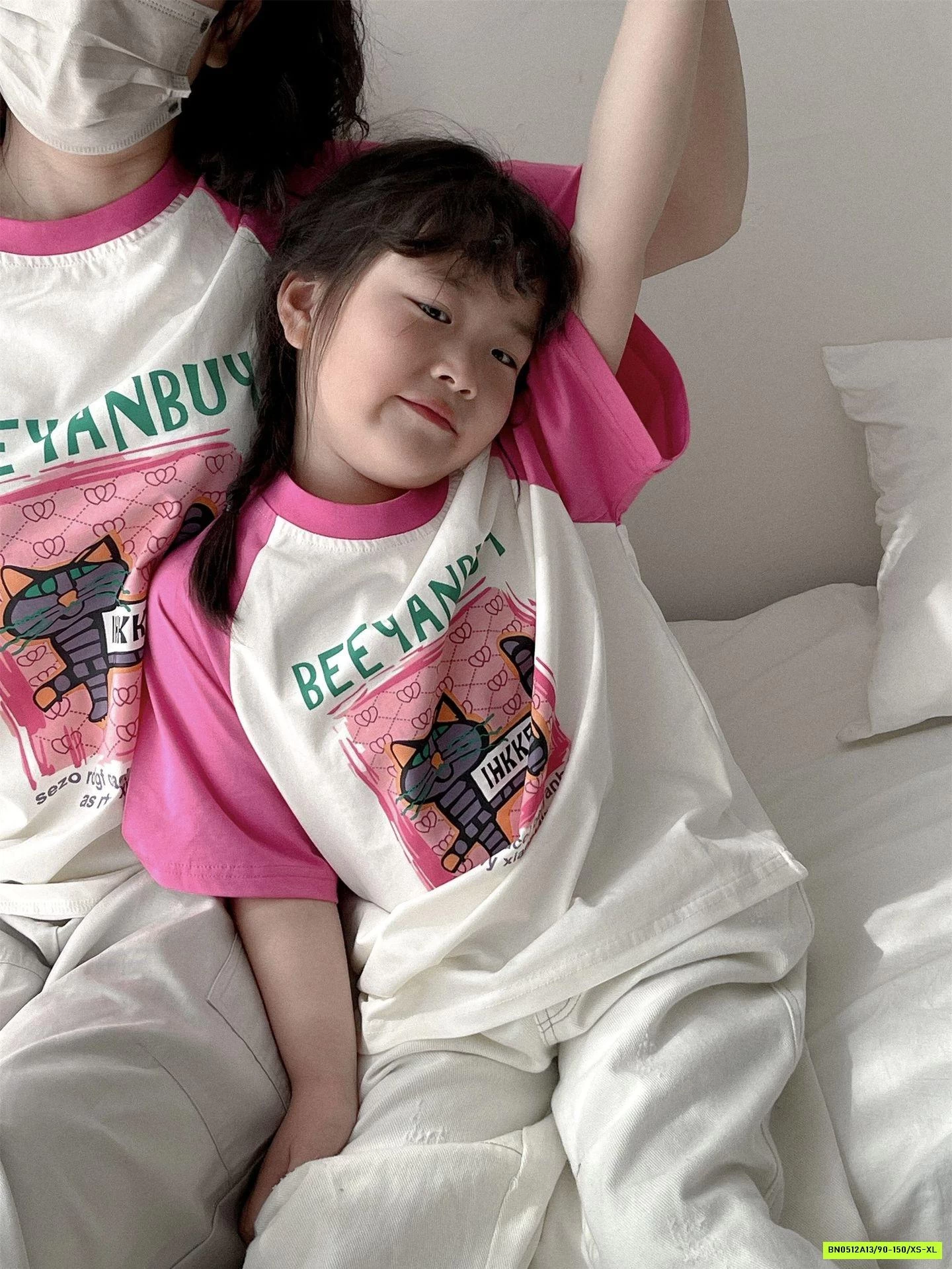 ÁO PHỐI MÀU TAY IN HÌNH MẸ BÉ