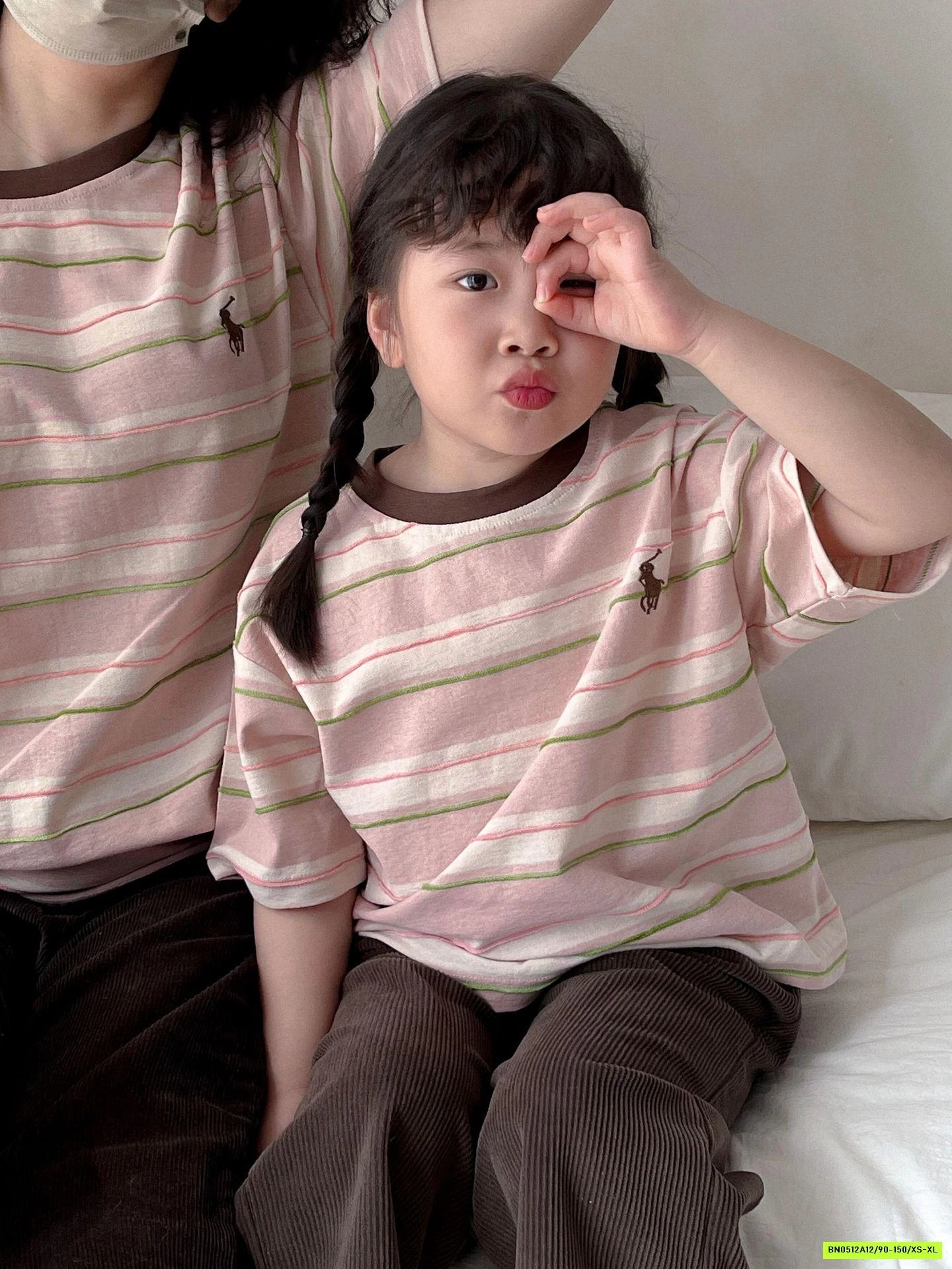 ÁO KẺ ĐÔI MẸ BÉ THUU LOGO