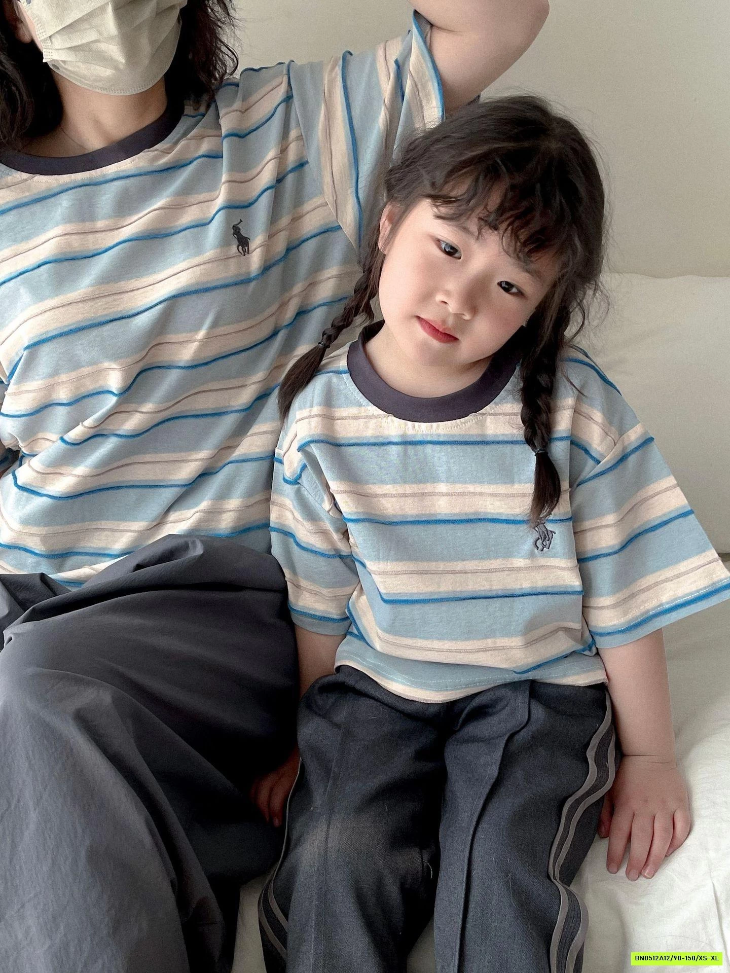 ÁO KẺ ĐÔI MẸ BÉ THUU LOGO