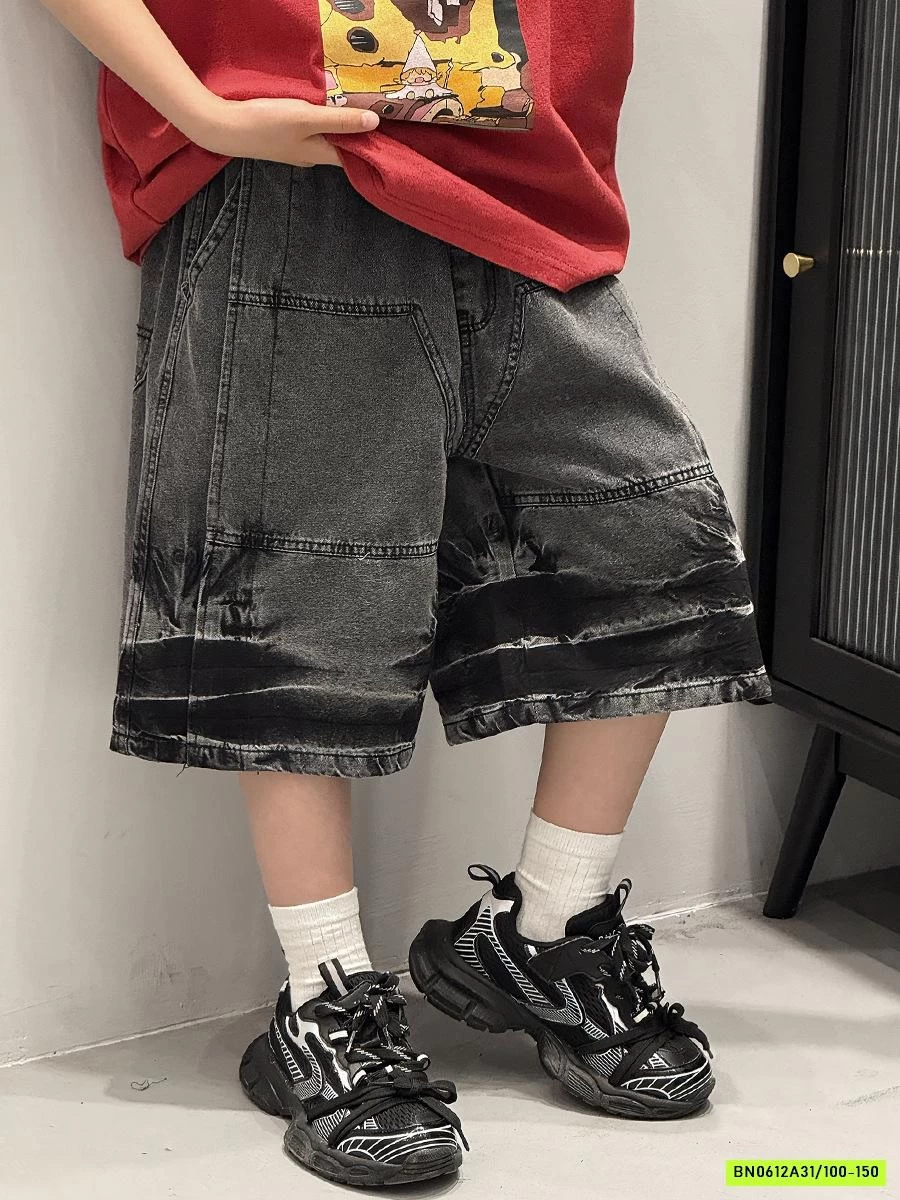 SHORT JEANS ĐEN LOANG BẠC MÀU