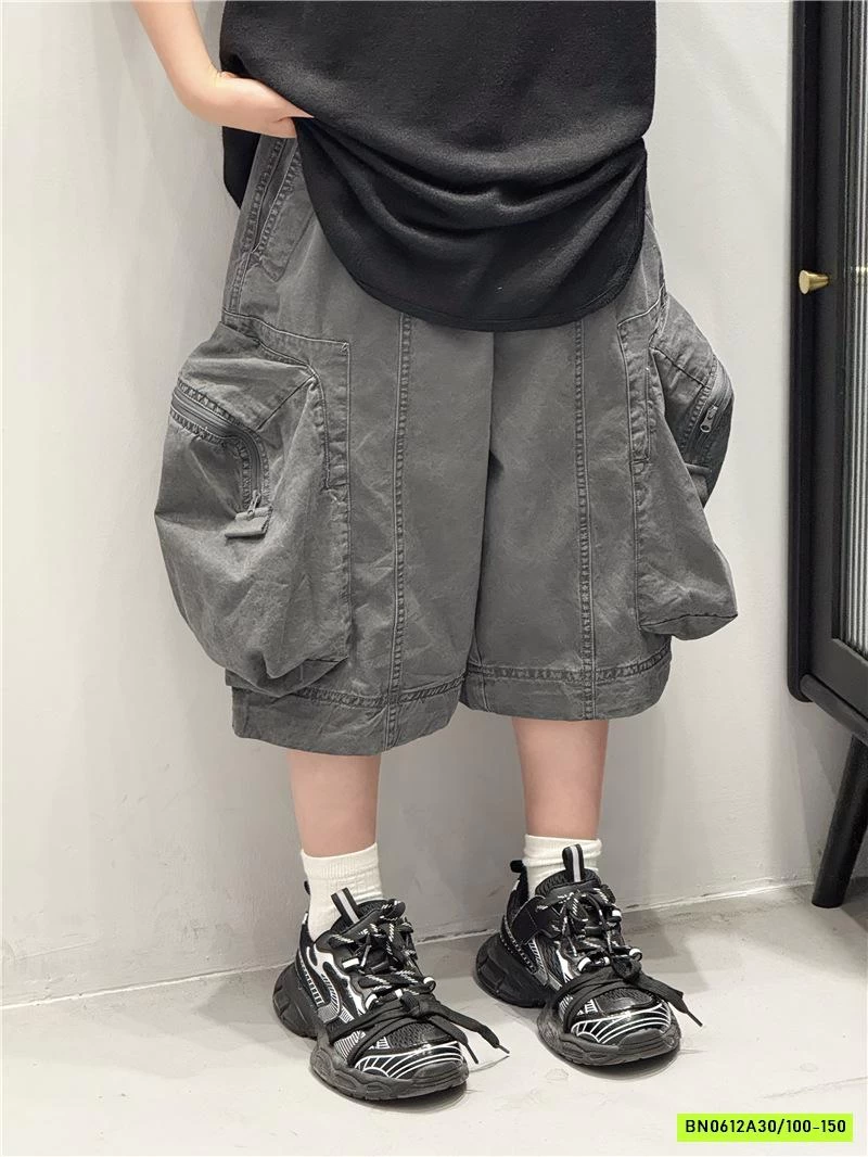 SHORT JEANS ĐEN TÚI HỘP KHÓA