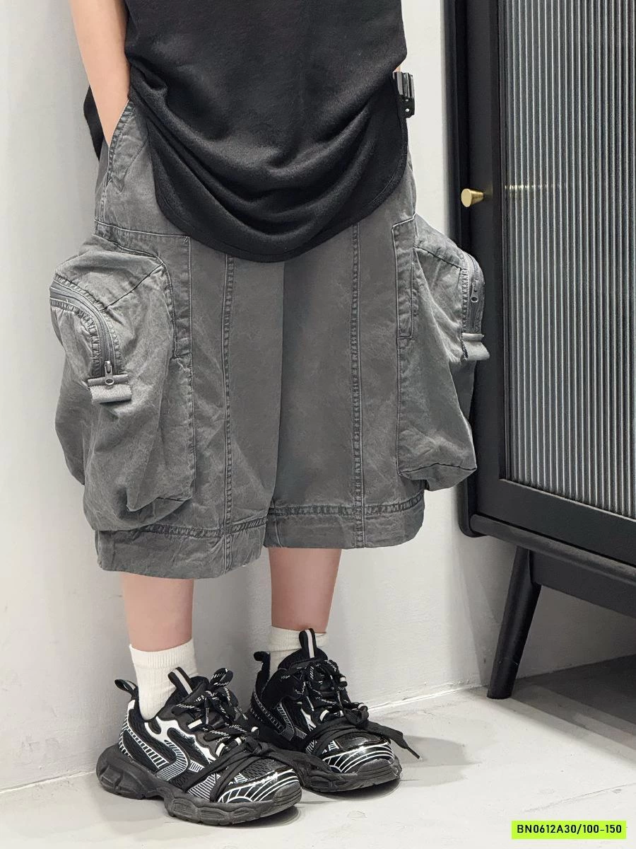 SHORT JEANS ĐEN TÚI HỘP KHÓA