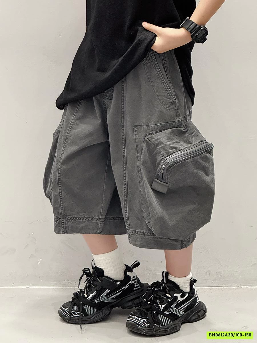 SHORT JEANS ĐEN TÚI HỘP KHÓA