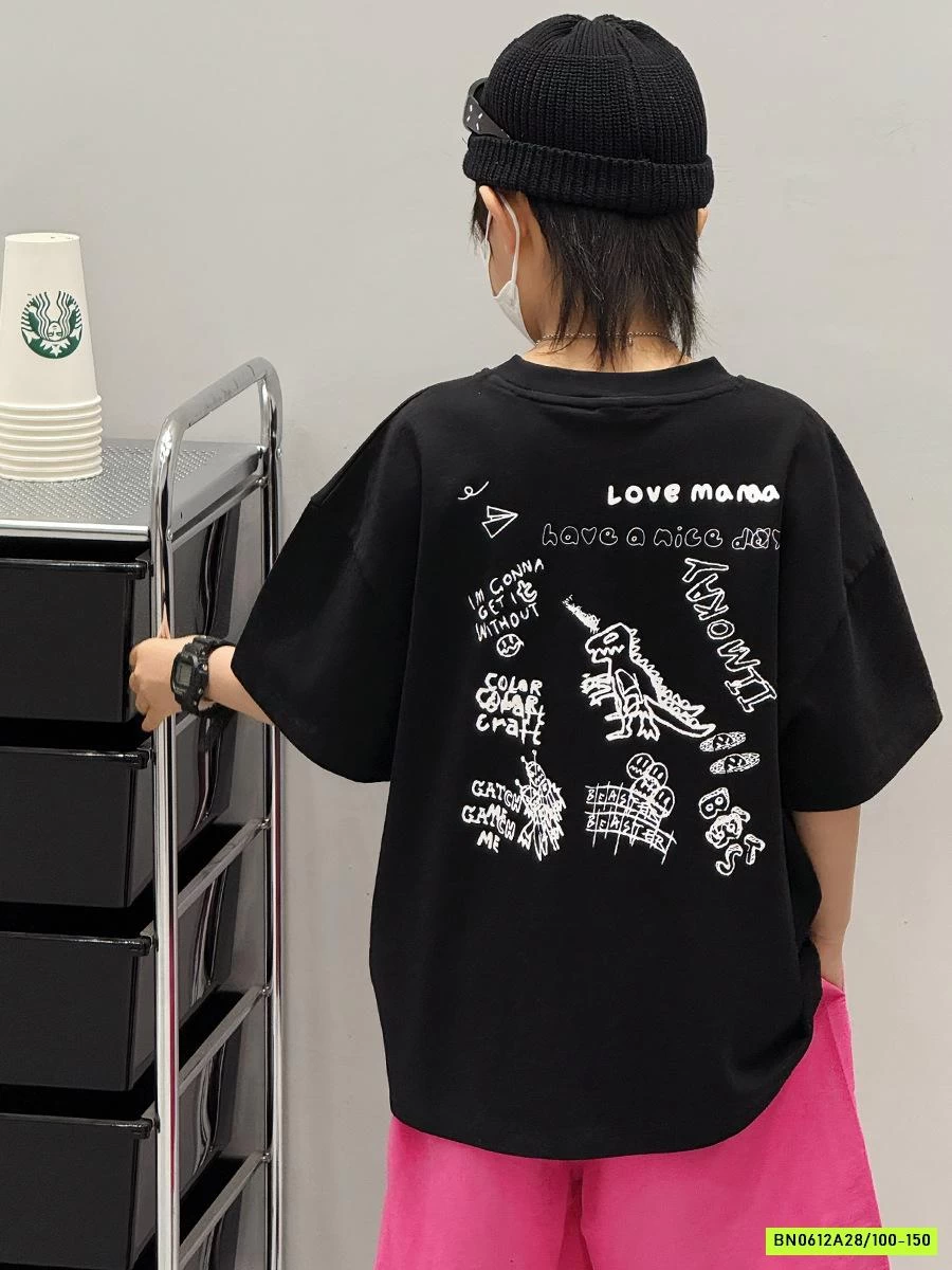 ÁO THUN ĐEN IN KHỦNG LONG Ở LƯNG