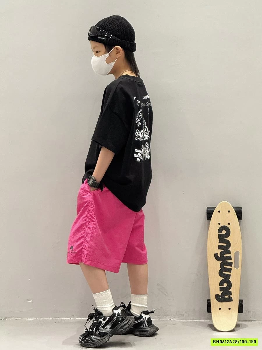 ÁO THUN ĐEN IN KHỦNG LONG Ở LƯNG