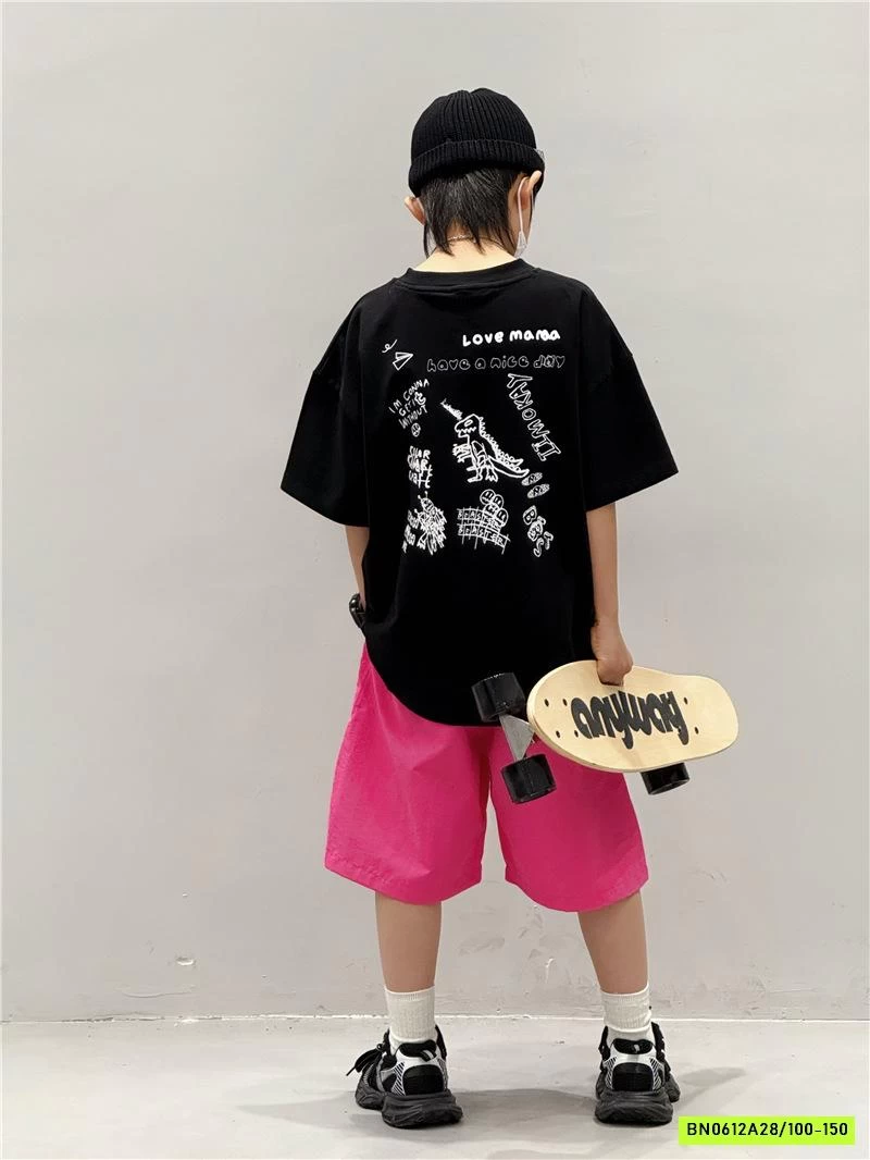 ÁO THUN ĐEN IN KHỦNG LONG Ở LƯNG