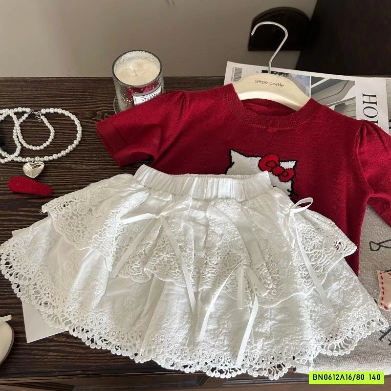 MONTOGHI ĐỎ MIX CV TRẮNG