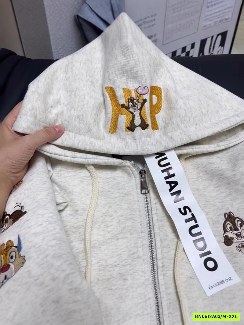 KHOÁC NỈ THÊU HÌNH LƯNG