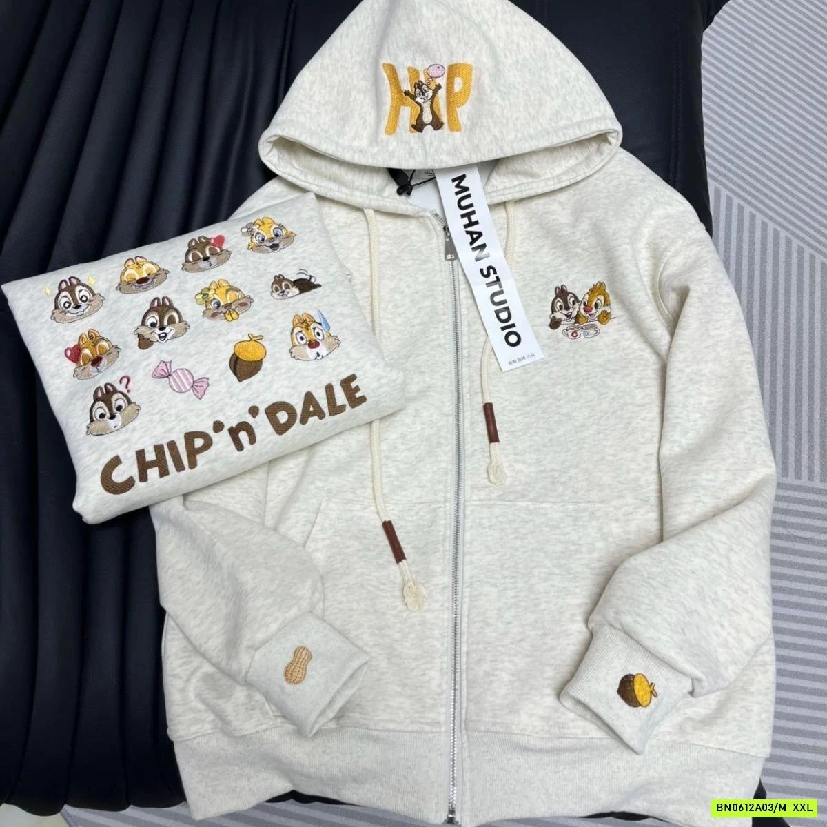 KHOÁC NỈ THÊU HÌNH LƯNG