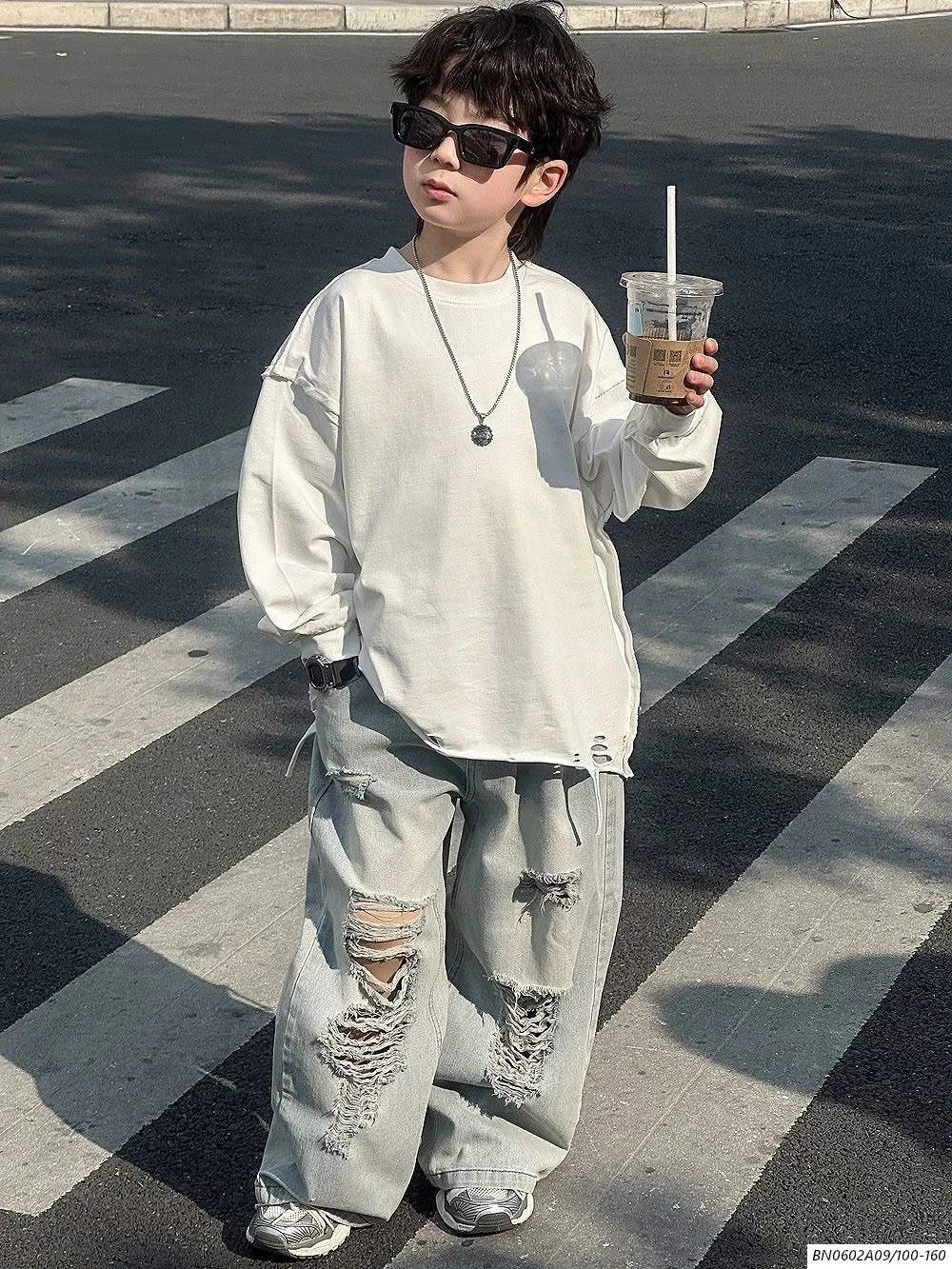 JEANS SUÔNG RÁCH AFTERMEE