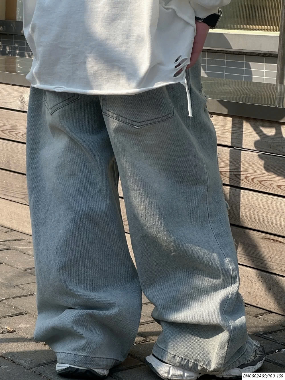 JEANS SUÔNG RÁCH AFTERMEE