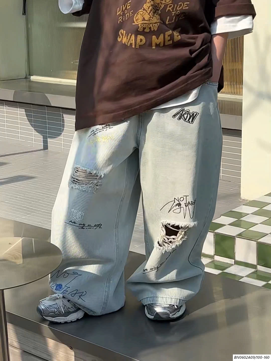 JEANS SUÔNG RÁCH AFTERMEE