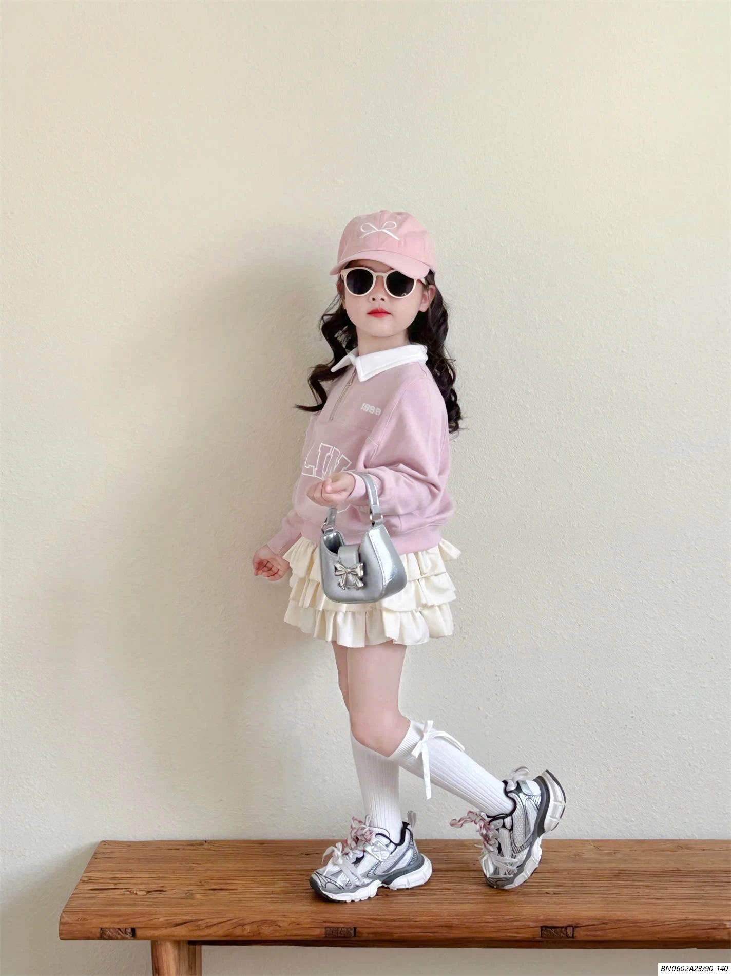 SÉT ÁO HỒNG+CV TRẮNG