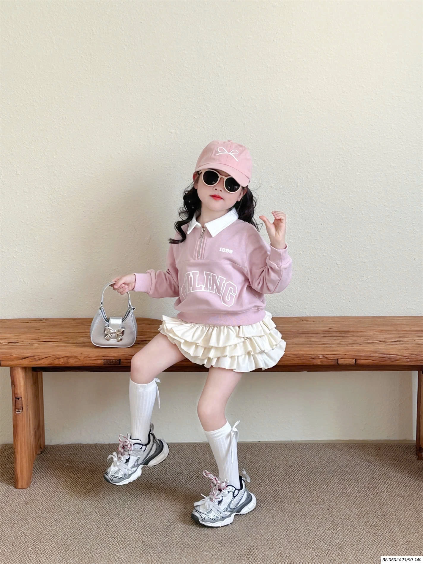 SÉT ÁO HỒNG+CV TRẮNG