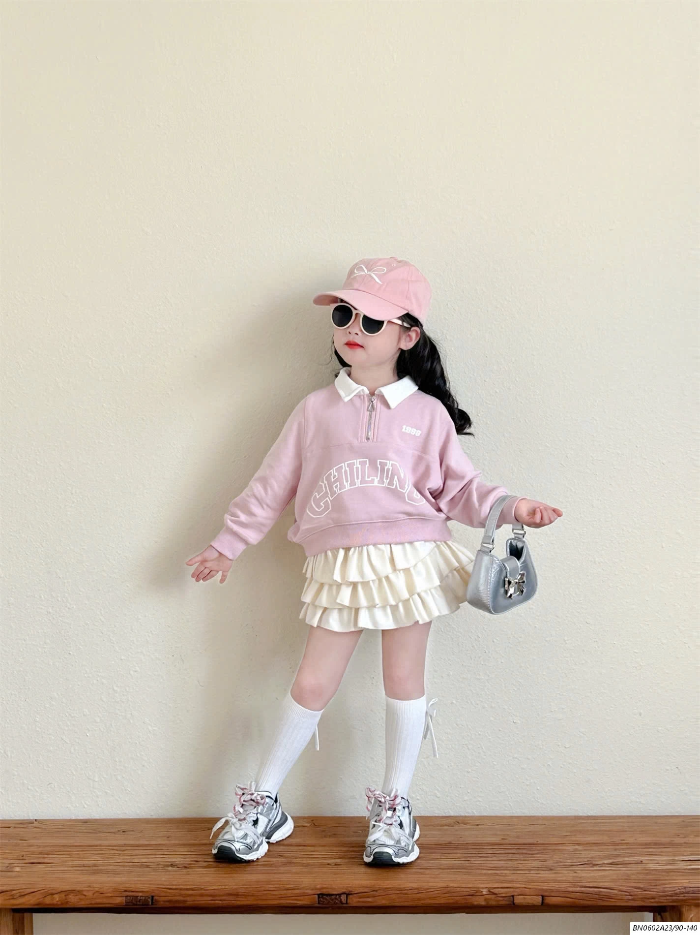 SÉT ÁO HỒNG+CV TRẮNG