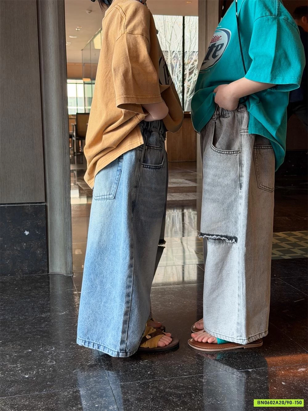 JEANS ỐNG SUÔNG RÁCH GỐI