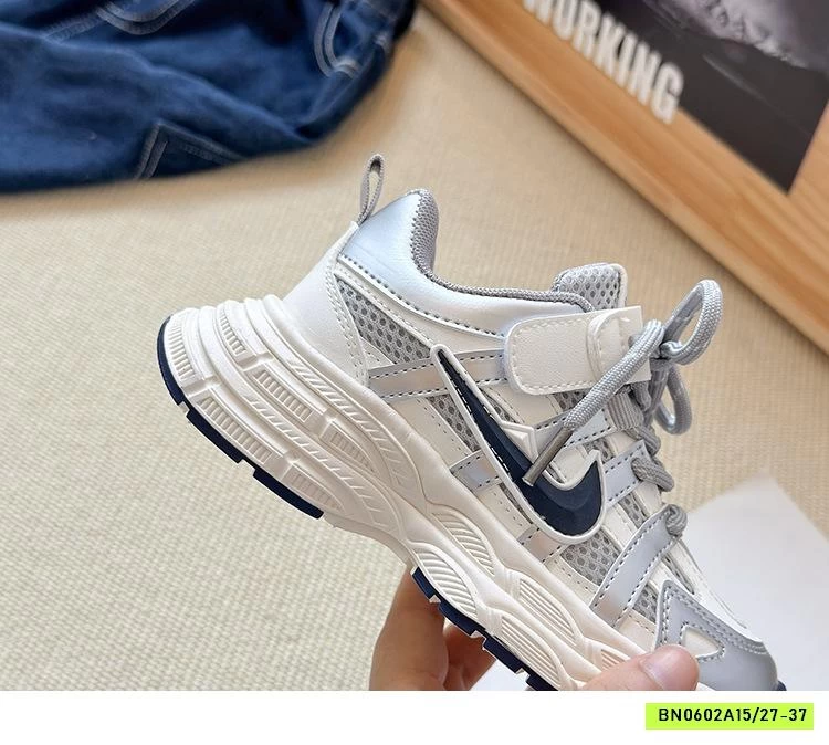 GIÀY THỂ THAO NAI CÁ TÍNH