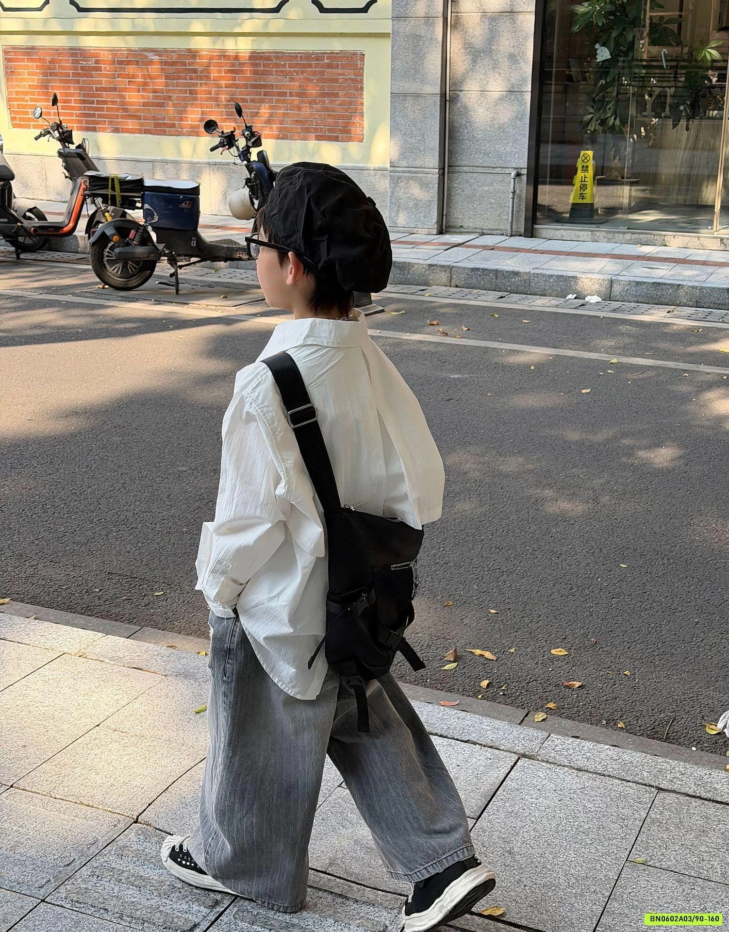 SƠ MI TRẮNG CỔ ĐỨC XẺ LƯNG FANSHU