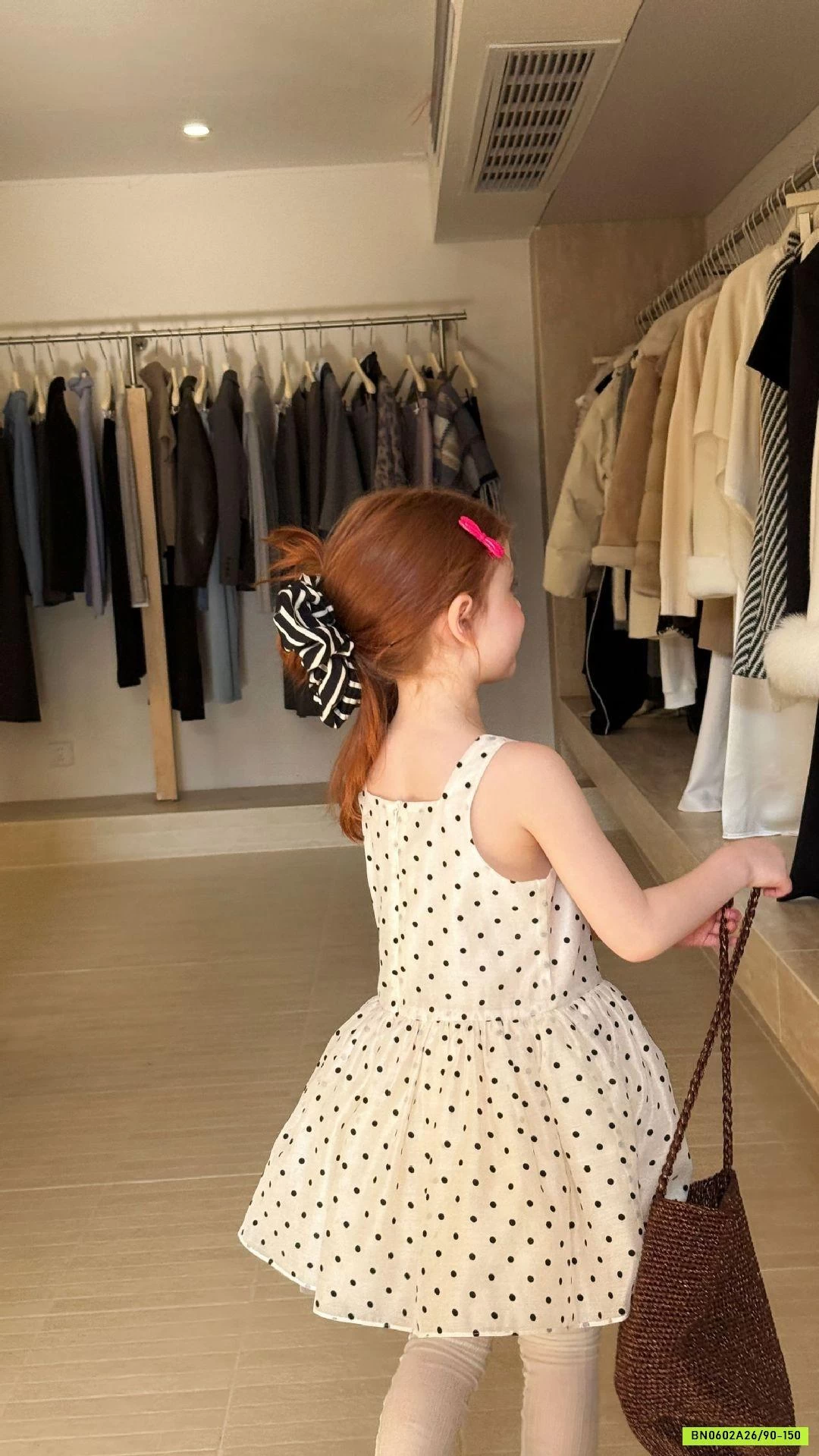 ĐẦM TIỂU THƯ CHẤM BI