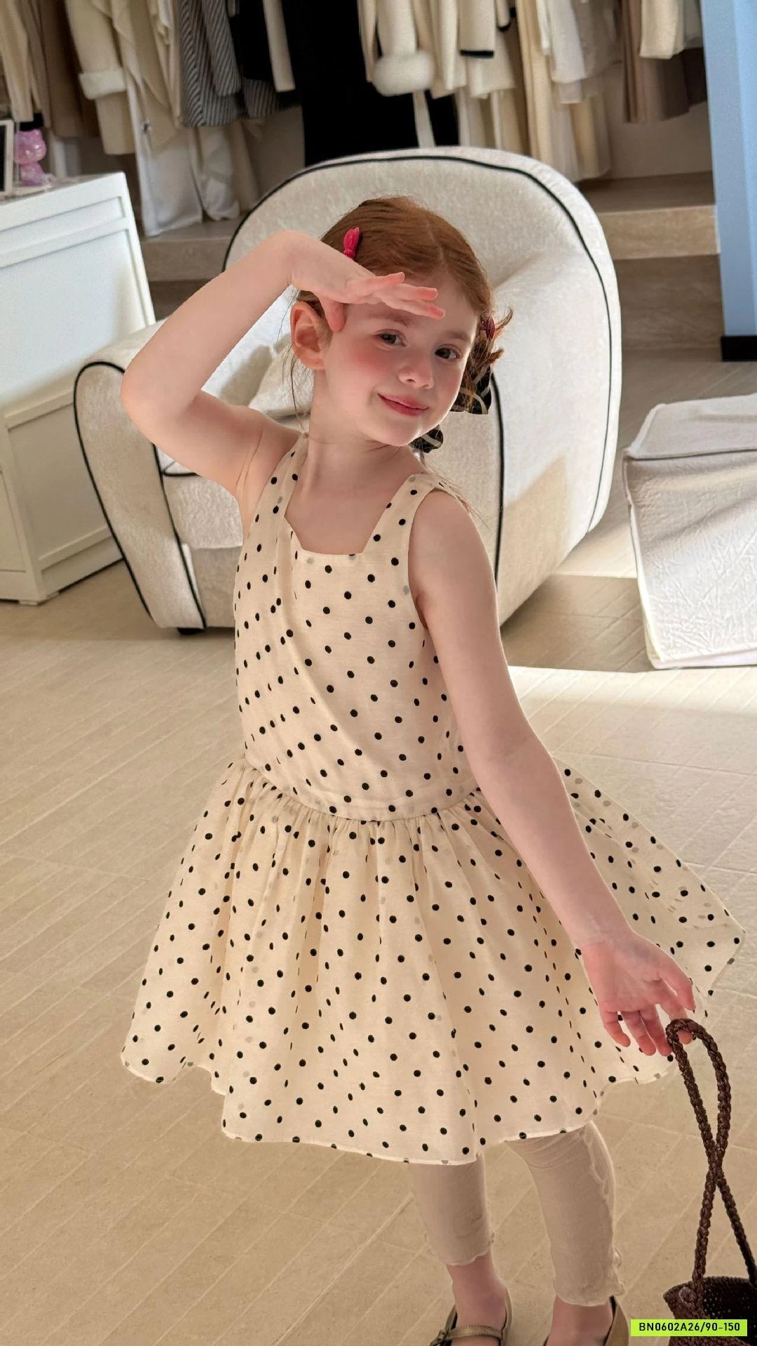 ĐẦM TIỂU THƯ CHẤM BI