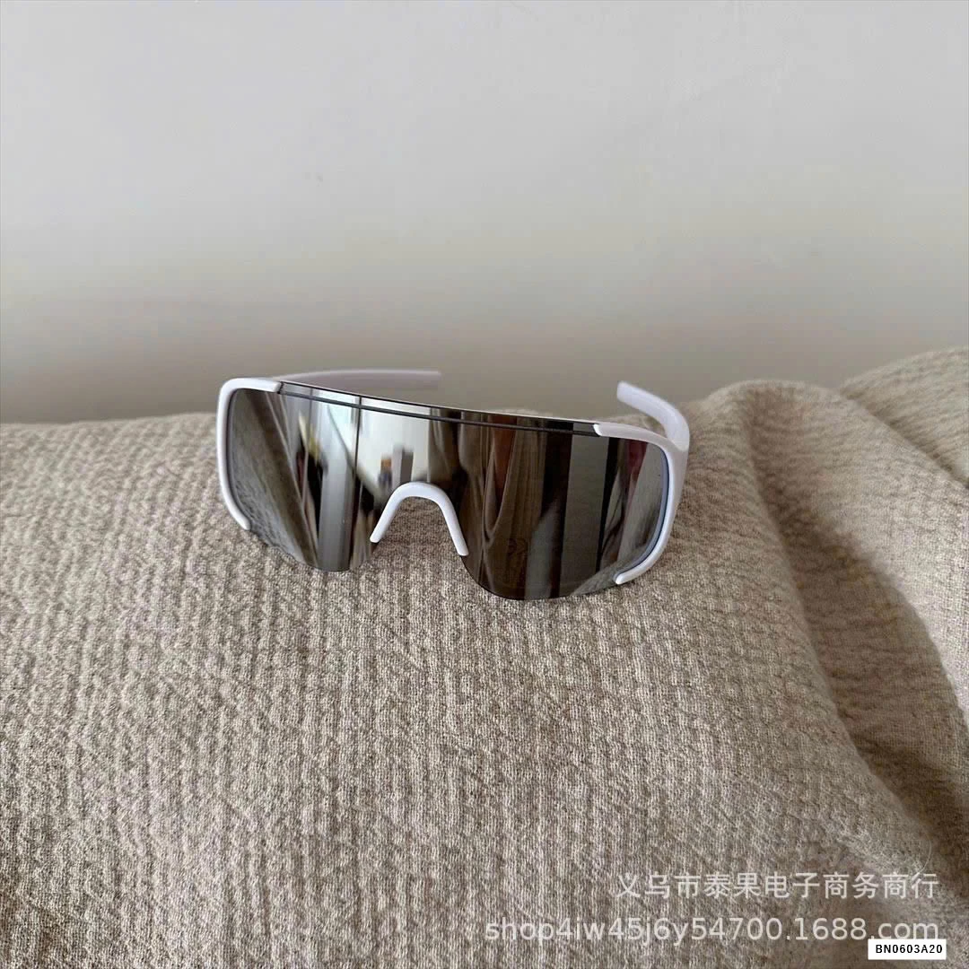 KÍNH MÁT PHIÊN BẢN MÙA HÈ