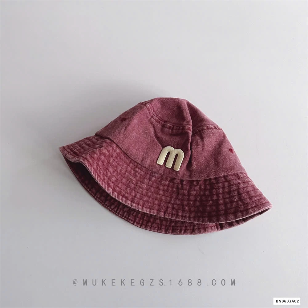 MŨ BÈO LOANG THÊU CHỮ M