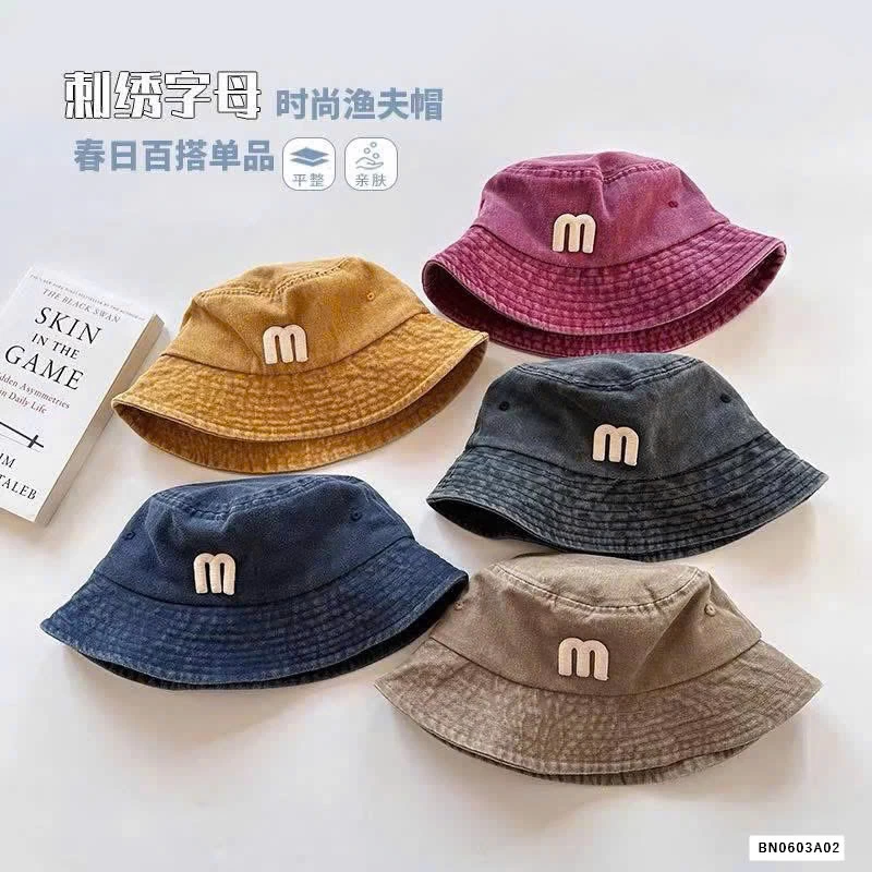 MŨ BÈO LOANG THÊU CHỮ M