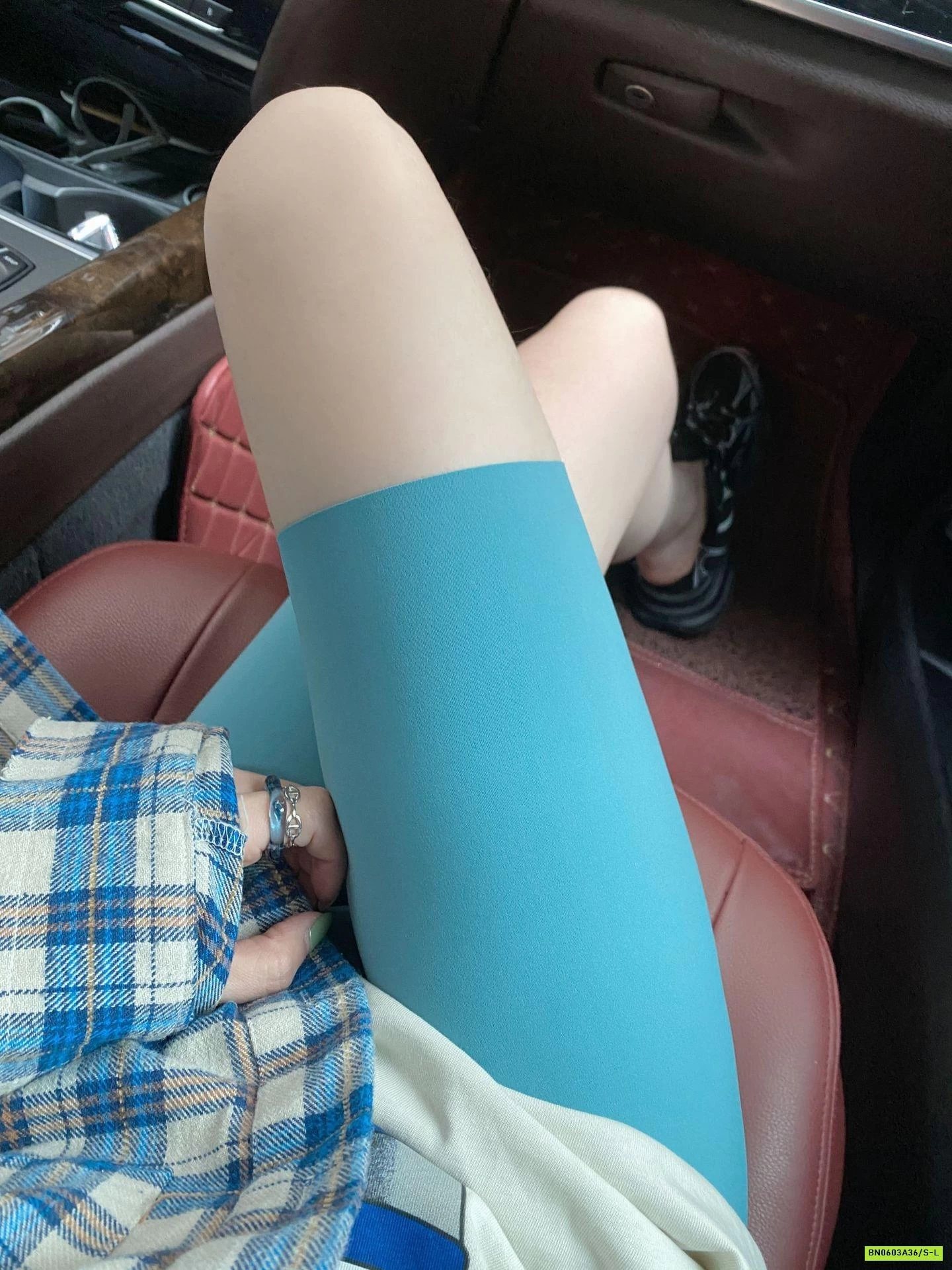 LEGGING ĐÙI TRƠN MÀU