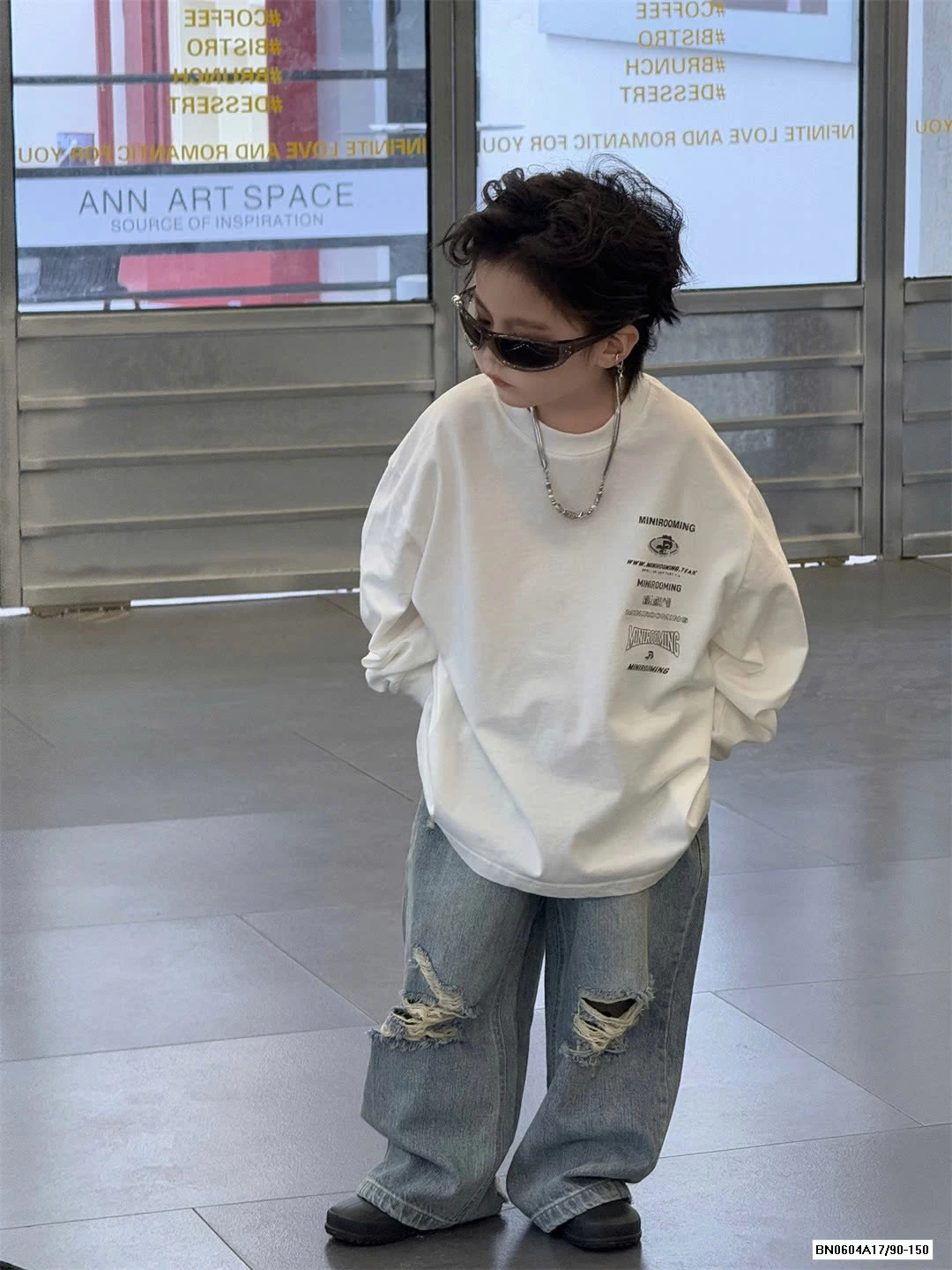 JEANS SUÔNG RÁCH GỐI