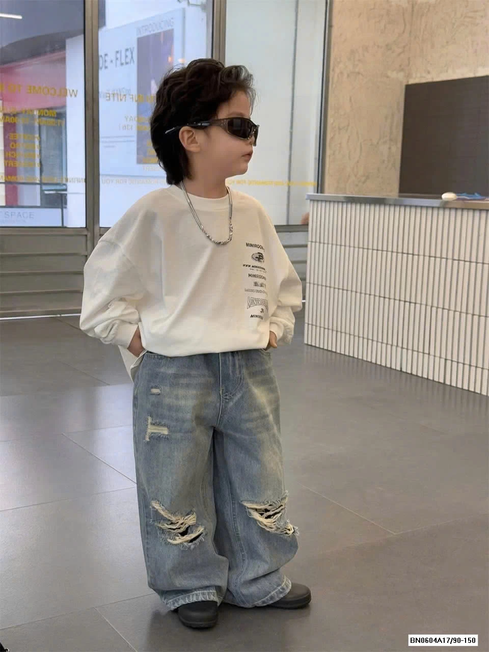 JEANS SUÔNG RÁCH GỐI