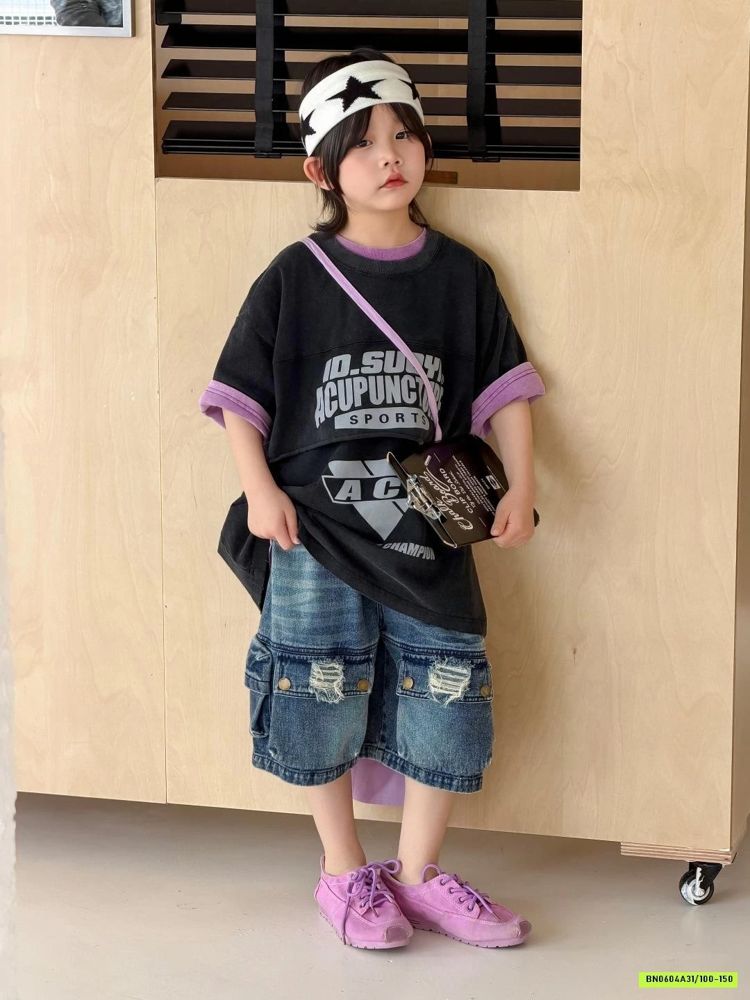 ÁO THUN ĐEN IN CHỮ CÁ TÍNH