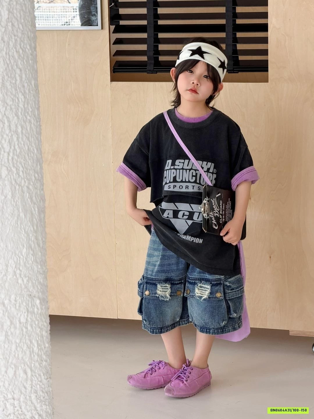 ÁO THUN ĐEN IN CHỮ CÁ TÍNH