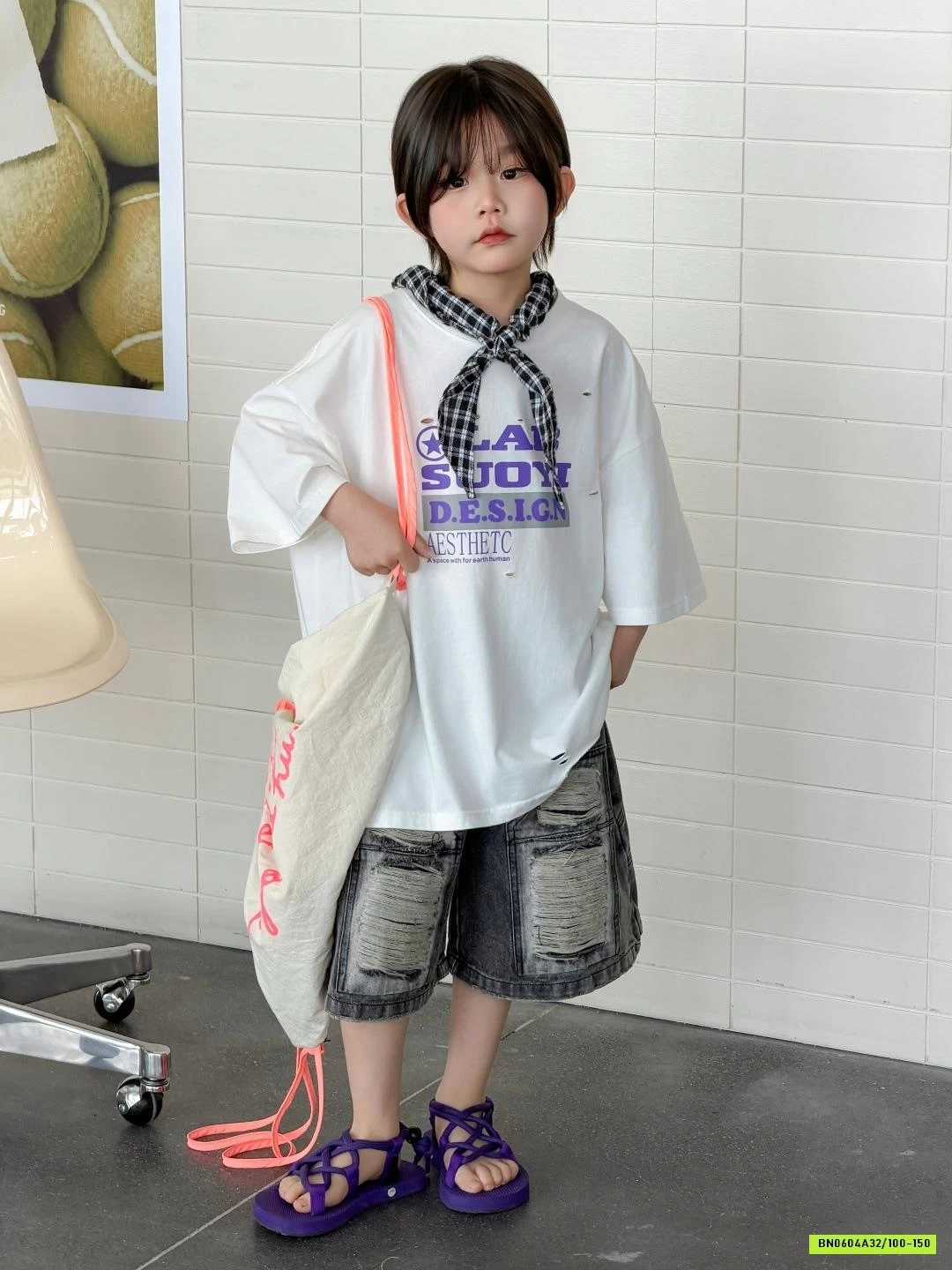 ÁO THUN TRẮNG RÁCH IN CHỮ