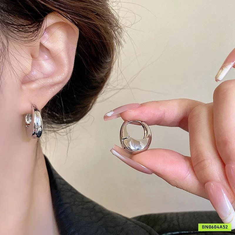 KHUYÊN TAI TRÒN SZ NHỎ QUÍ PHÁI