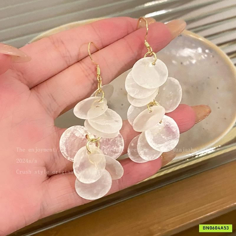 KHUYÊN TAI VỎ SÒ DÀI