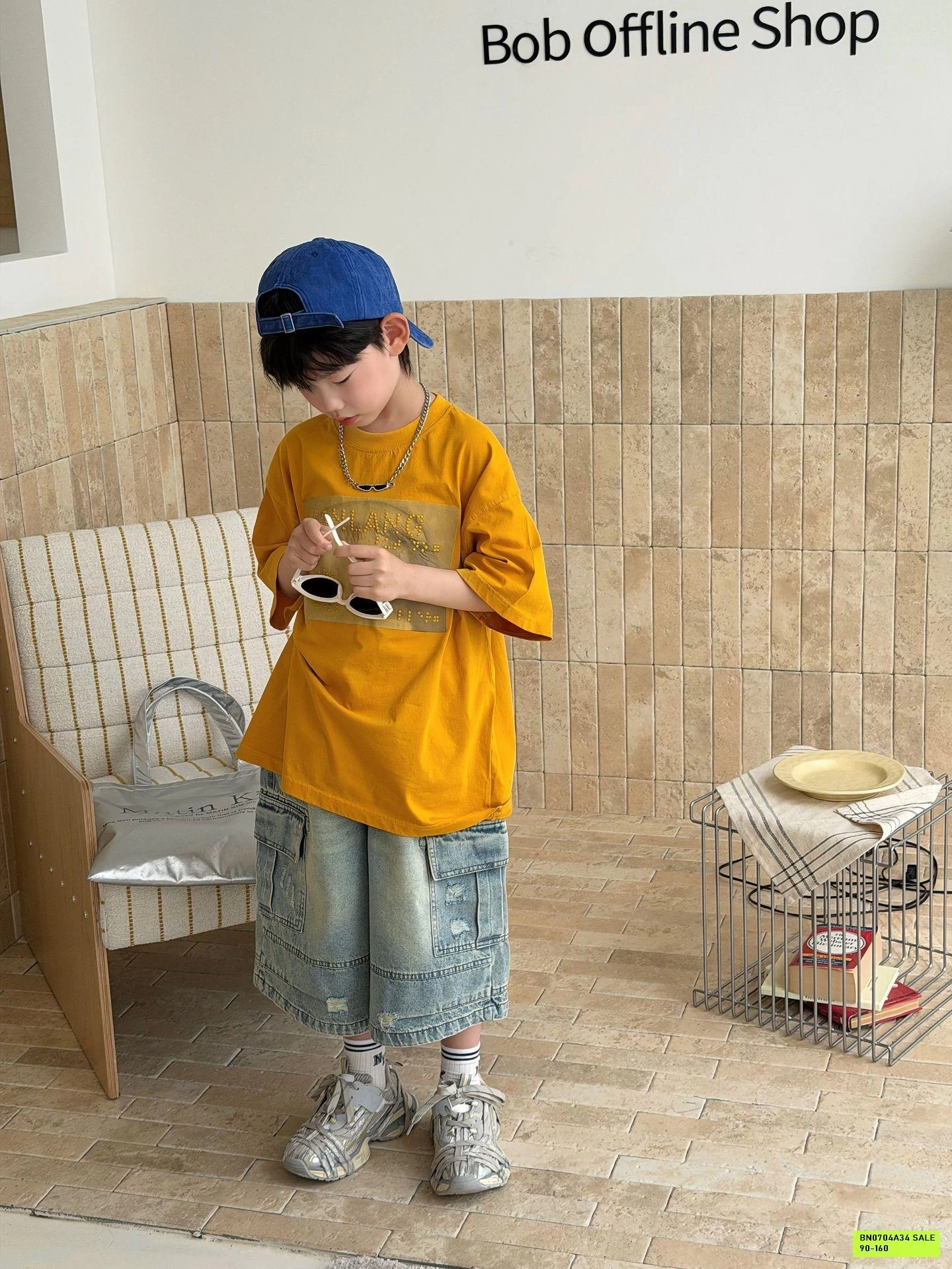 ÁO THUN VÀNG ĐÍNH CHỮ NỔI FANSHU