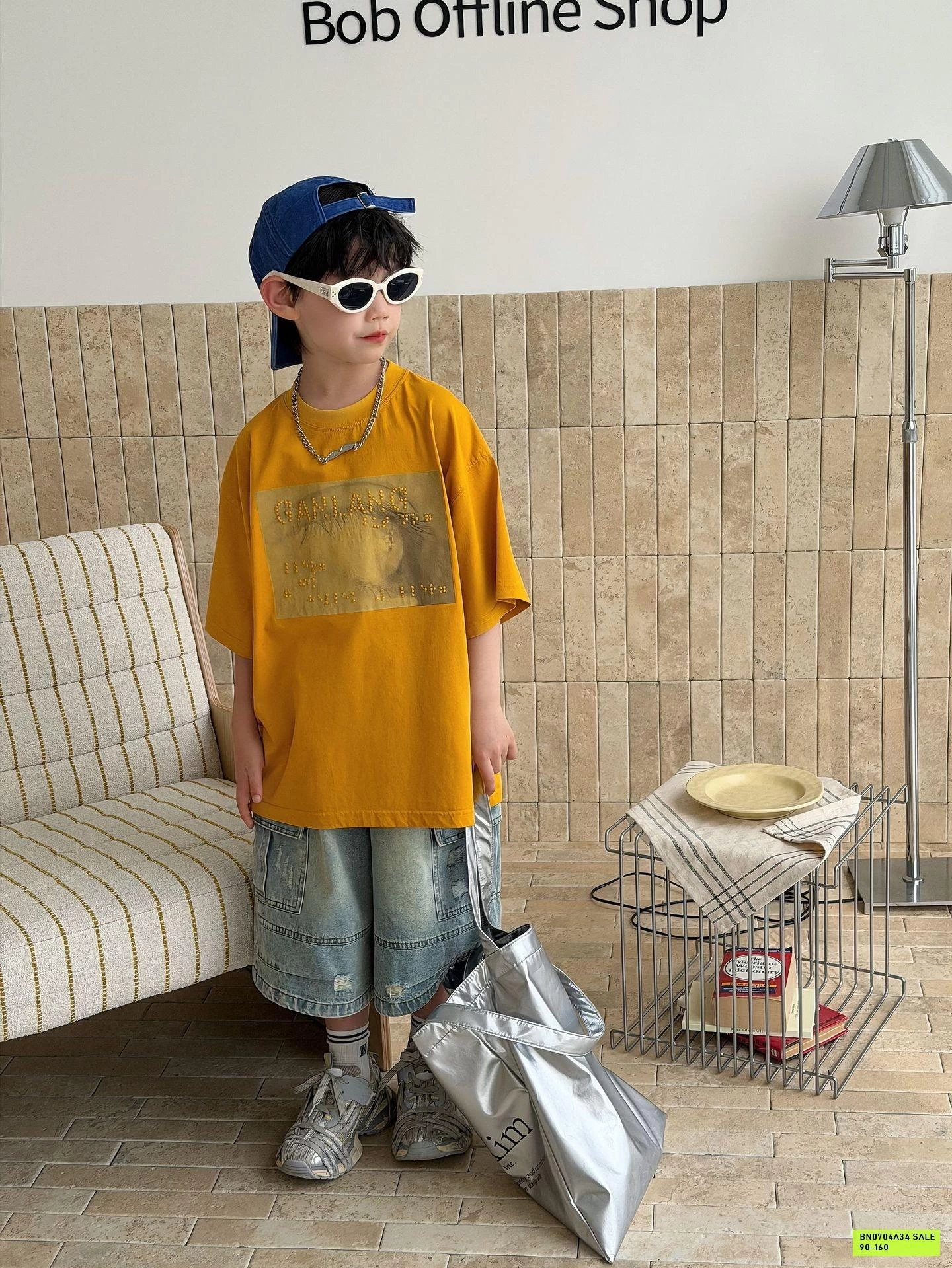 ÁO THUN VÀNG ĐÍNH CHỮ NỔI FANSHU