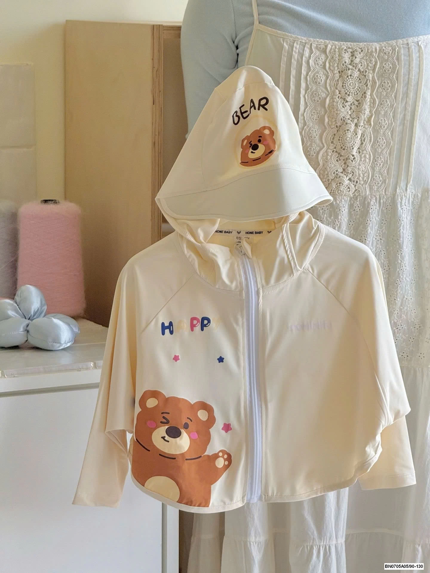 KHOÁC NẮNG CHO BÉ