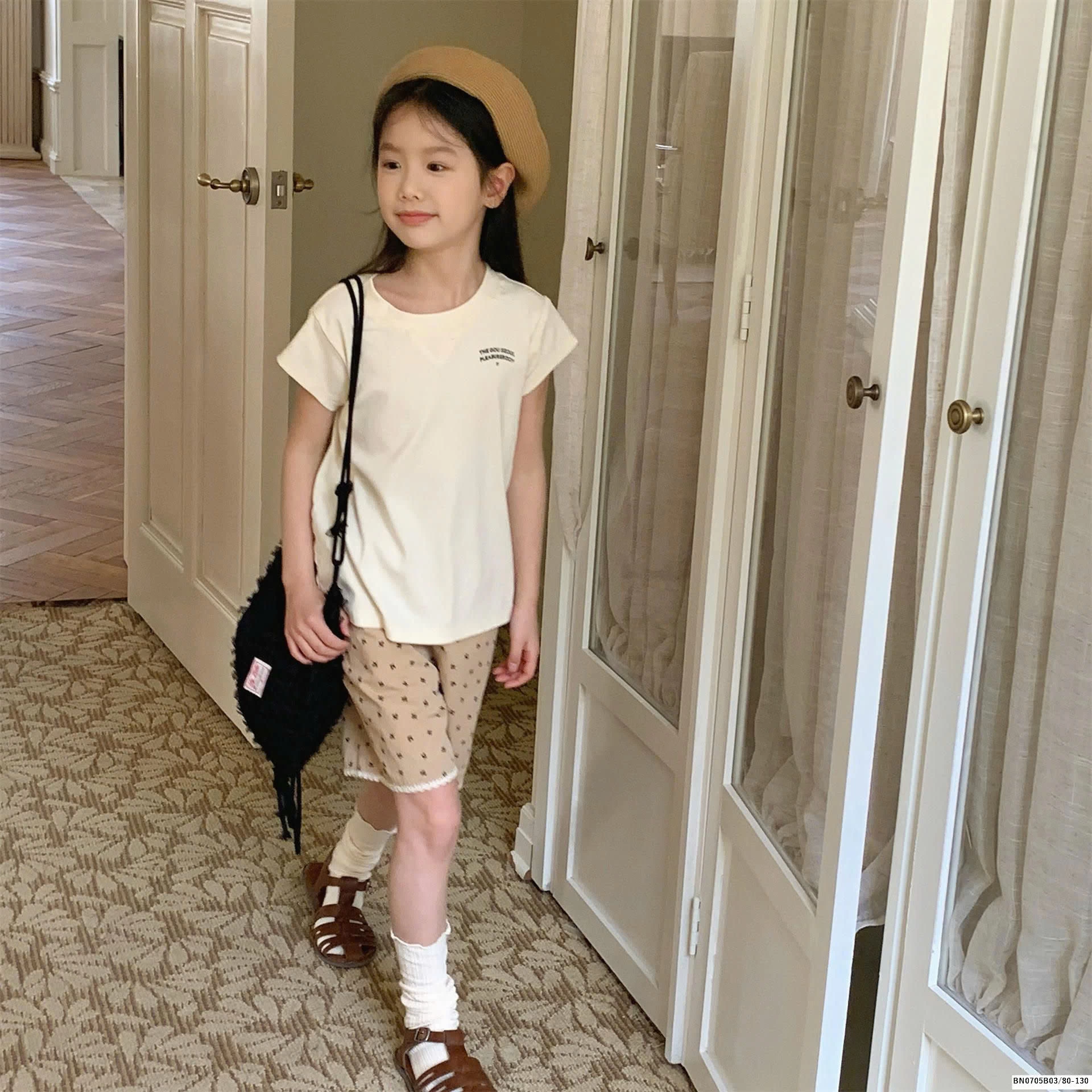 SHORT THÔ IN HOA NHÍ  VIỀN REN ADBABY