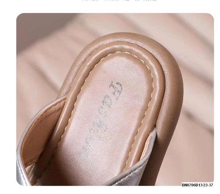 DÉP LÊ BIT MŨI QUAI CHÉO