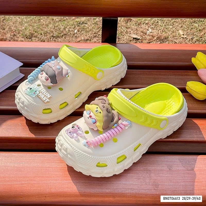 SỤC ĐẾ CAO STICKER KUTE