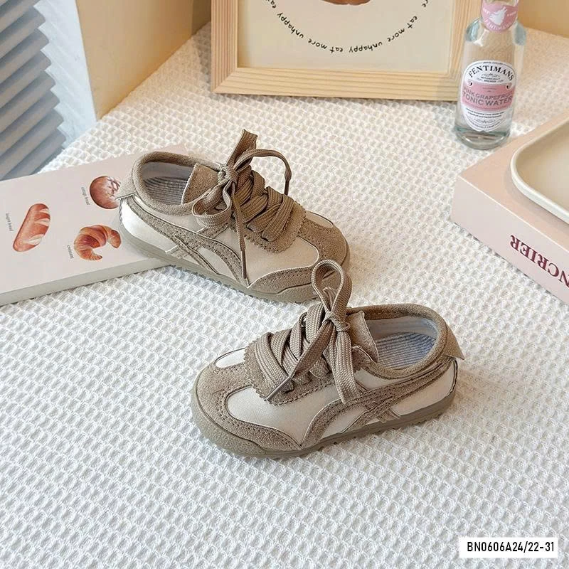 GIÀY THỂ THAO PHỐI MÀU BUỘC DÂY